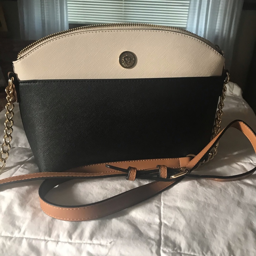 Anne Klein crossbody purse